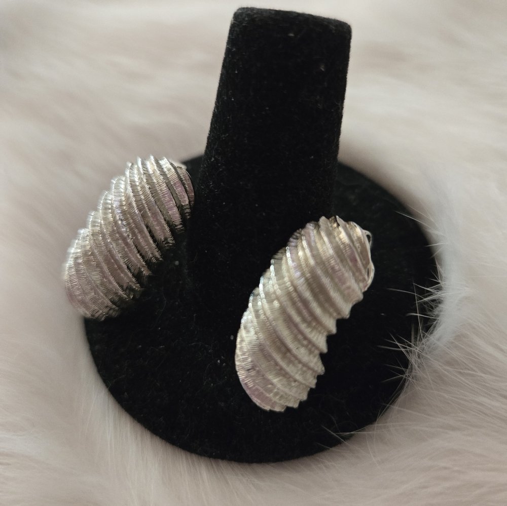 Vintage Signed Trifari 1" Textured Silver Tone Clip Earrings